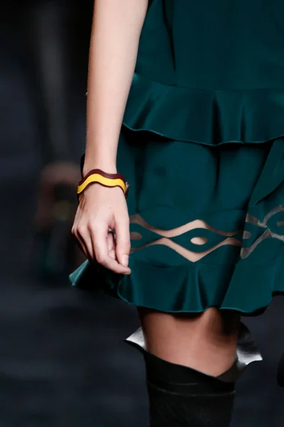 Look 27